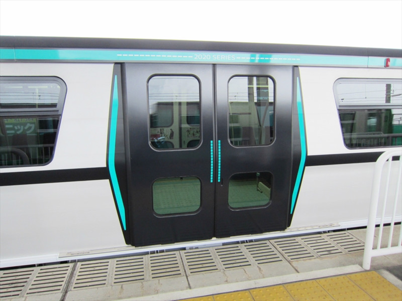 キョウエイアド 交通広告