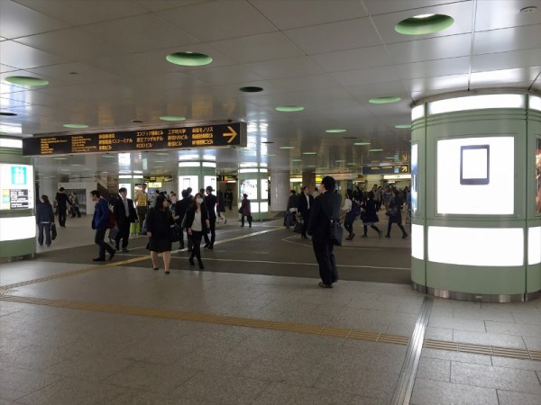 キョウエイアド 交通広告