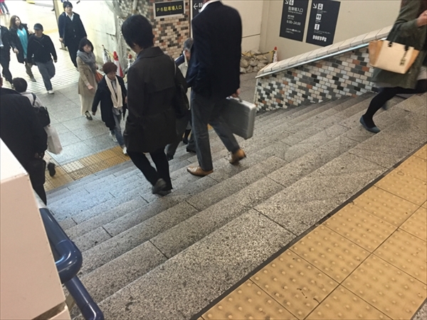 キョウエイアド 交通広告 消費カロリー