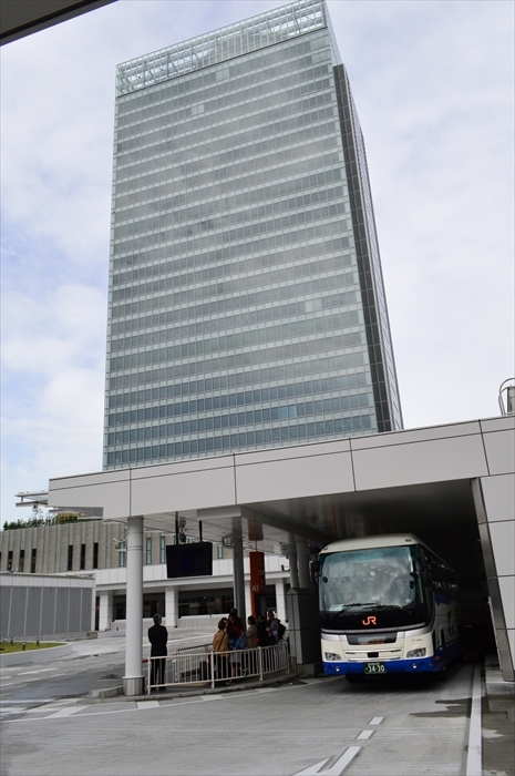 キョウエイアド 交通広告 バスタ新宿