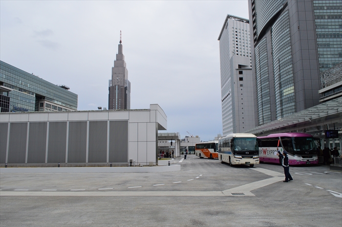 キョウエイアド 交通広告 バスタ新宿