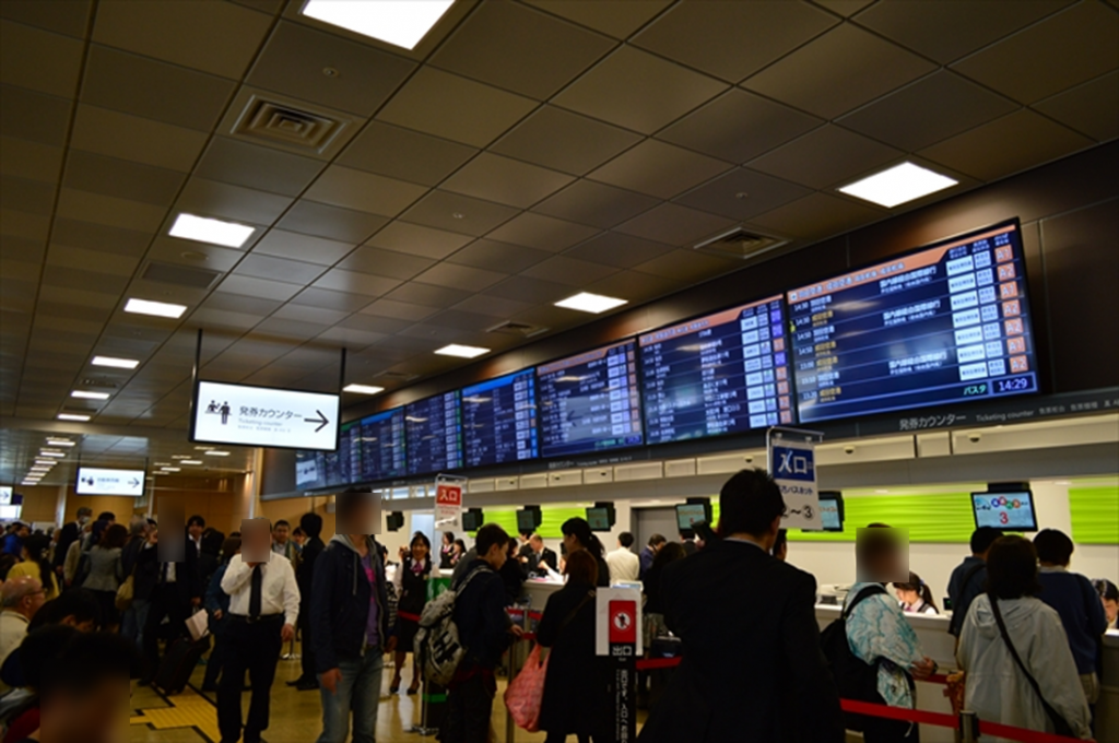 キョウエイアド 交通広告 バスタ新宿