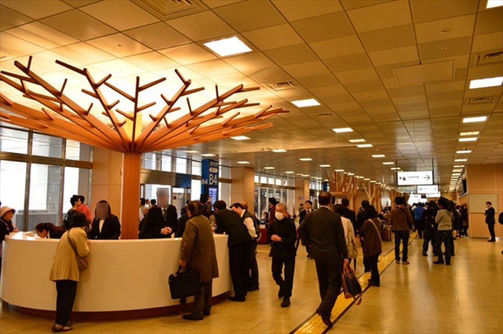 キョウエイアド 交通広告 バスタ新宿